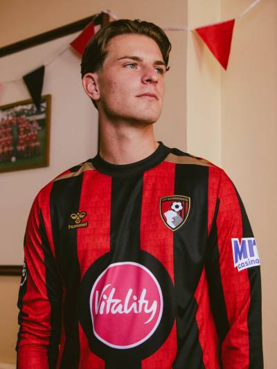 bournemouth_26_27_hummel_home_kit_b.jpeg