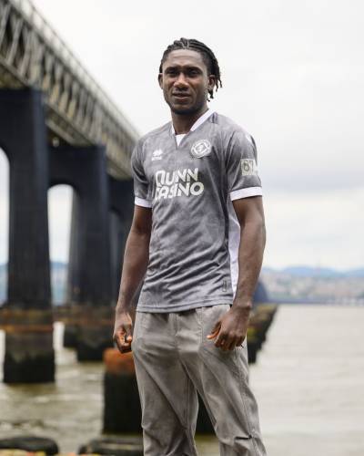 dundee_united_26_27_errea_away_kit_f.jpg