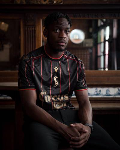 standard_liege_26_27_macron_away_kit_2.jpeg