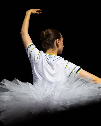 oxford_united_26_27_macron_away_kit_f.jpg