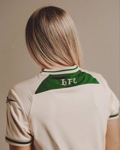 hibernian_26_27_reebok_away_kit_e.jpeg