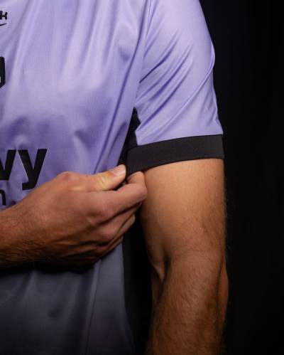 hibernian_26_27_reebok_third_kit_d.jpeg
