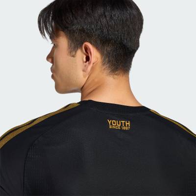 juventus_26_27_adidas_third_kit_a5a.jpg