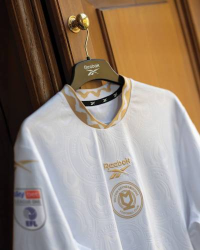 milton_keynes_dons_26_27_reebok_home_kit_a.jpg