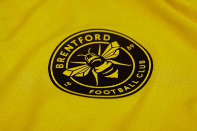 brentford_26_27_ joma_third_kit_e.jpg