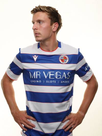 reading_26_27_macron_home_kit_b.jpeg