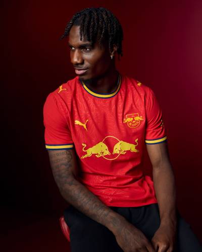 rb_leipzig_26_27_puma_away_kit_a.jpeg