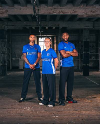 portsmouth_26_27_nike_home_kit_d.jpeg