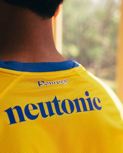 portsmouth_26_27_nike_away_kit_f.jpeg