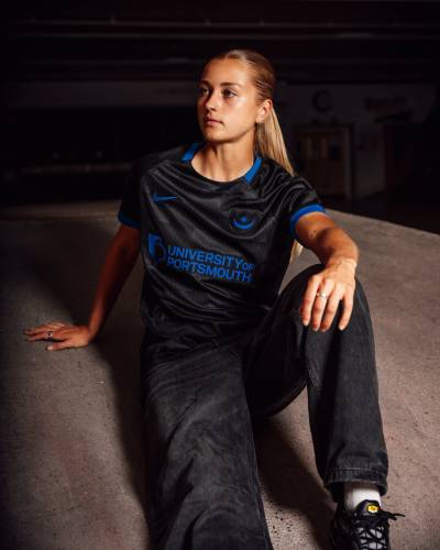 portsmouth_26_27_nike_third_kit_d.jpeg