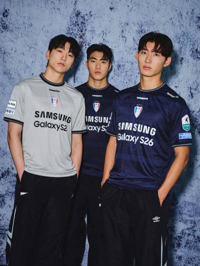suwon_samsung_bluewings_2026_umbro_third_kit_e.jpg