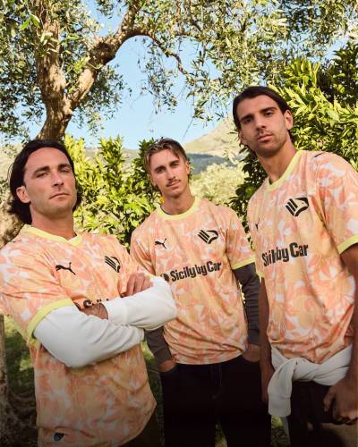 palermo_26_27_puma_away_kit_f.jpg
