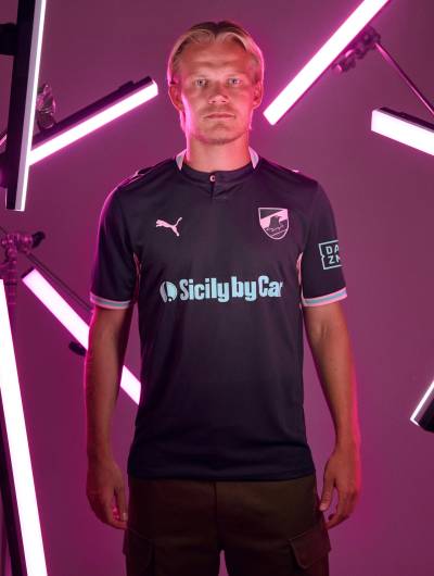palermo_26_27_puma_third_kit_b.jpg