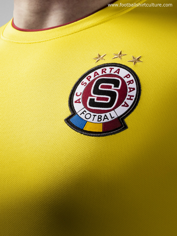 sparta-prague-2014-2015-nike-away-football-shirt-kit-c