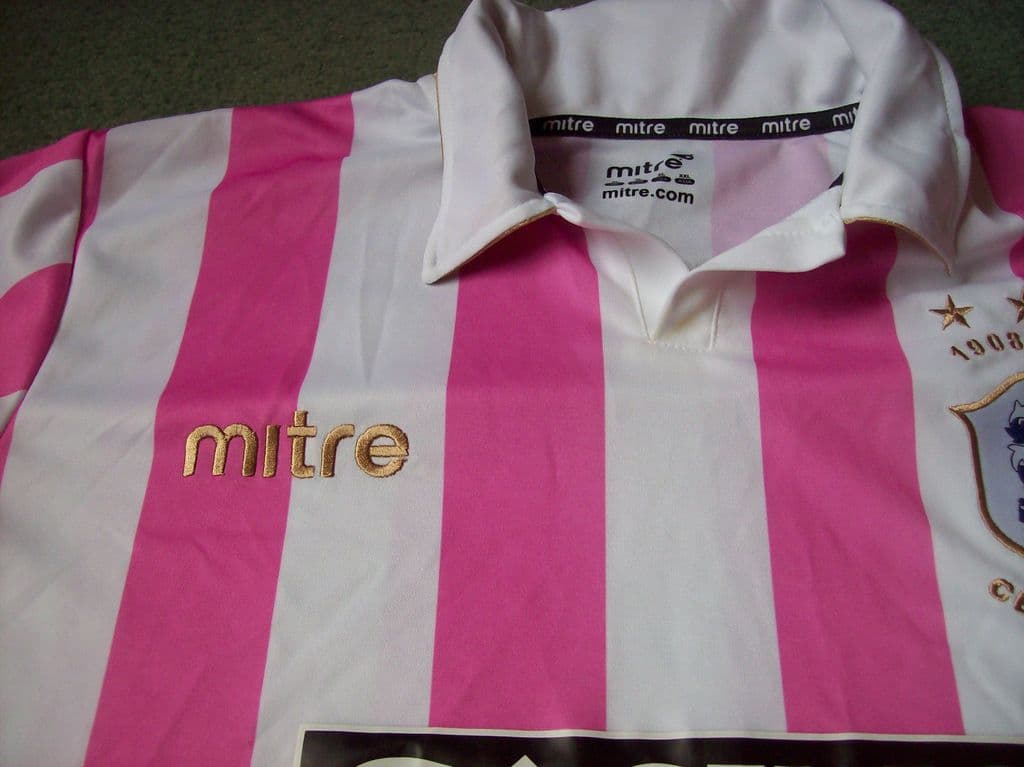 Huddersfield Town 08 09 pink shirt c