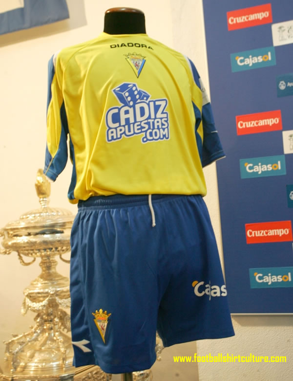 cadiz diadora football kit 3