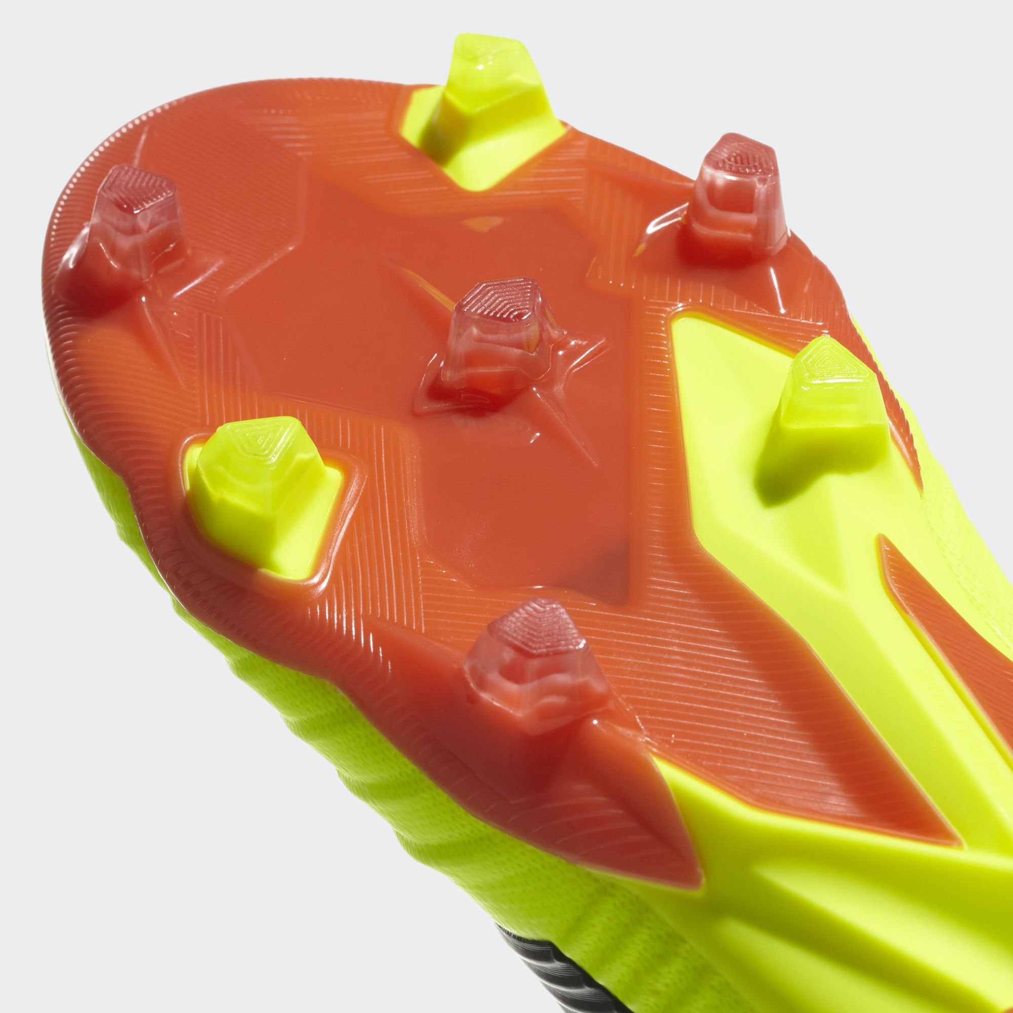 predator 18.1 yellow