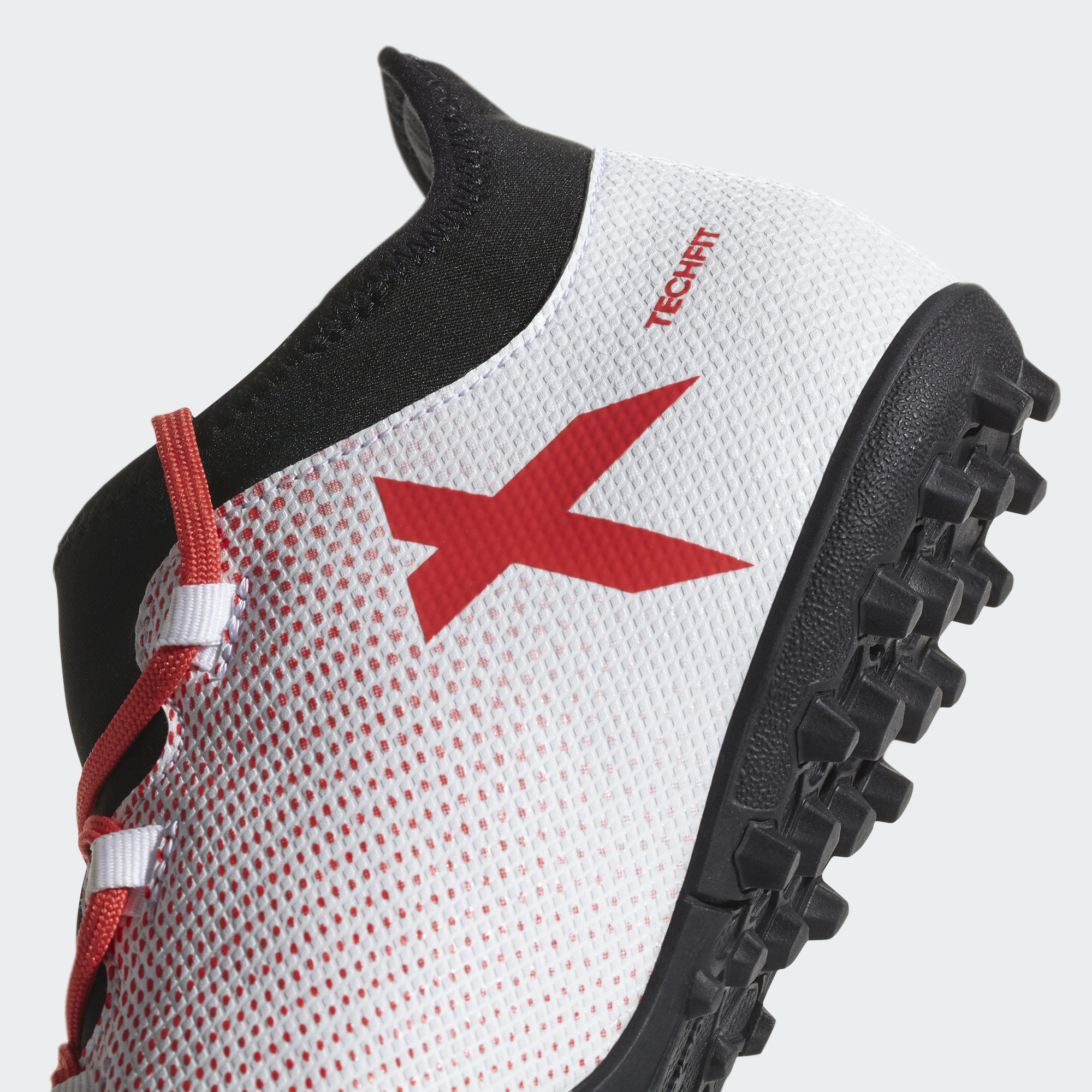 cp9136 adidas