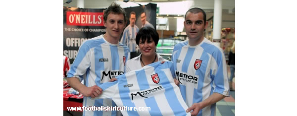 Derry City's new away shirt was launched in Foyleside today with Sammy Morrow and Sean Hargan on hand to model the new strip. Derry City's new away shirt was launched in Foyleside today with Sammy Morrow and Sean Hargan on hand to model the new strip.