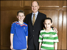 Old Firm sponsor Carling is to remove its logo from Rangers and Celtic children's football tops Old Firm sponsor Carling is to remove its logo from Rangers and Celtic children's football tops