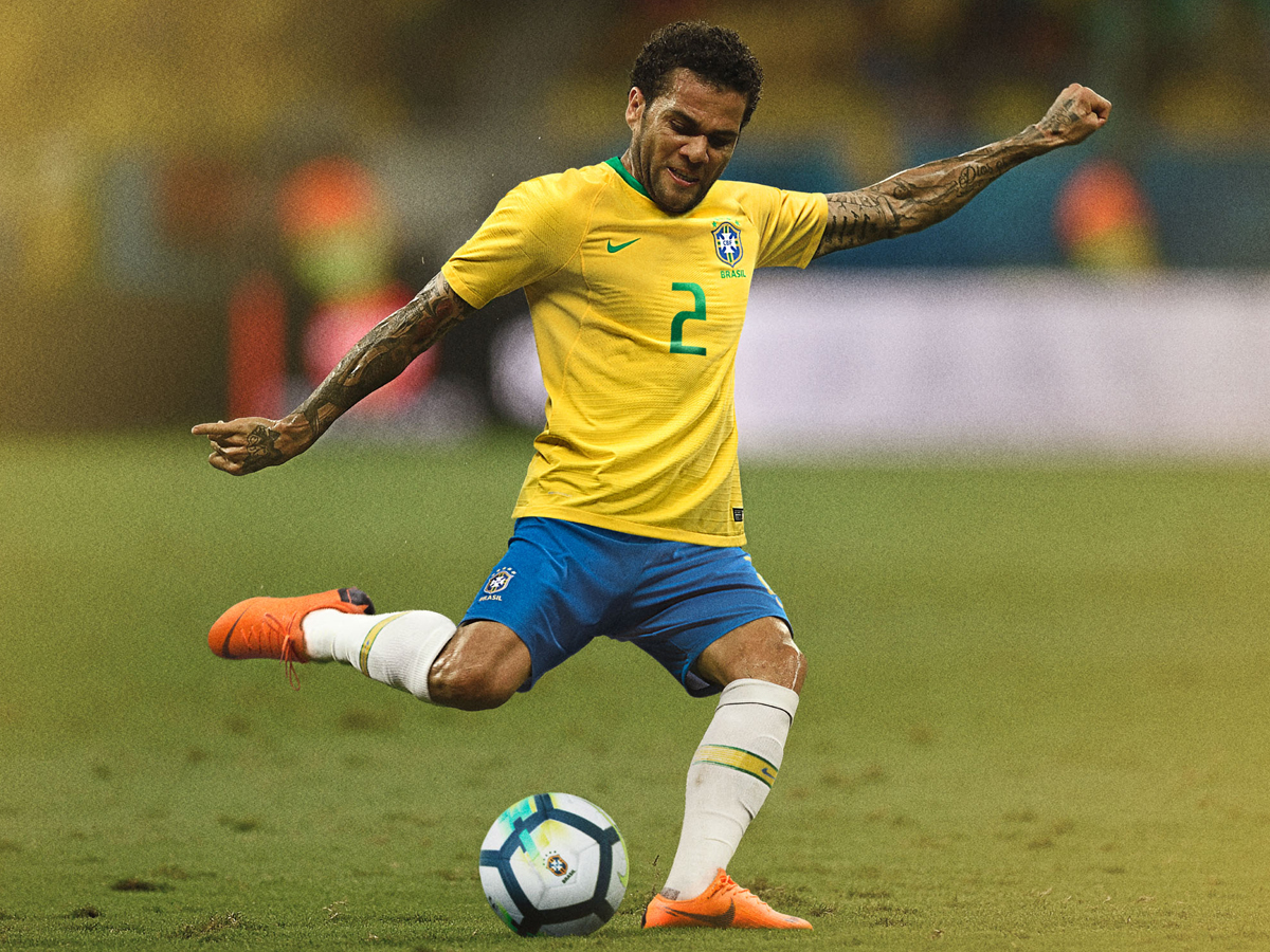 You are viewing the image with filename brazil_2018_world_cup_nike_home_kit...