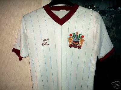 BURNLEY Vintage White Away Shirt 1982 Spall MEGA RARE BURNLEY Vintage White Away Shirt 1982 Spall MEGA RARE