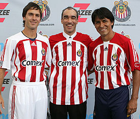 Club Deportivo Chivas USA, Major League Soccer's Mexican-owned, Los Angeles-based club, and Comex Group, Mexico's leading paint company and a worldwide leader, have teamed up in a landmark multiyear, multimillion-dollar agreement by which Comex becomes Chivas USA's exclusive jersey-front sponsor.