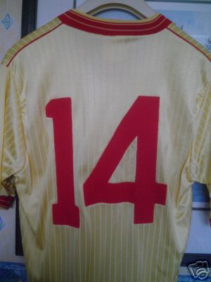 This is a genuine players shirt, prepared for the European cup match against Benfica on 7th November 1984.  That was the only time that that we wore the away kit in Europe that season (note that then, only in Europe could we have more than one sub). 