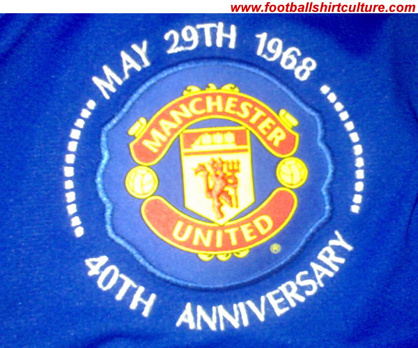 manchester_united_nike_08_09_3rd_shirt_crest.jpg