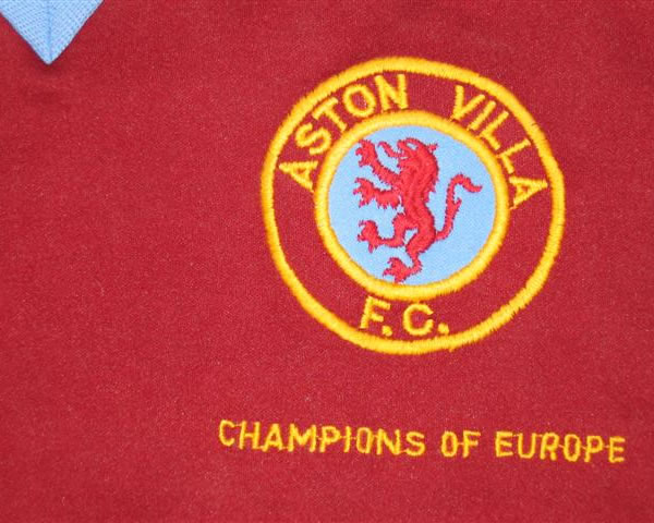 aston_villa_82_83_le_coq_sportif_logo.jpg