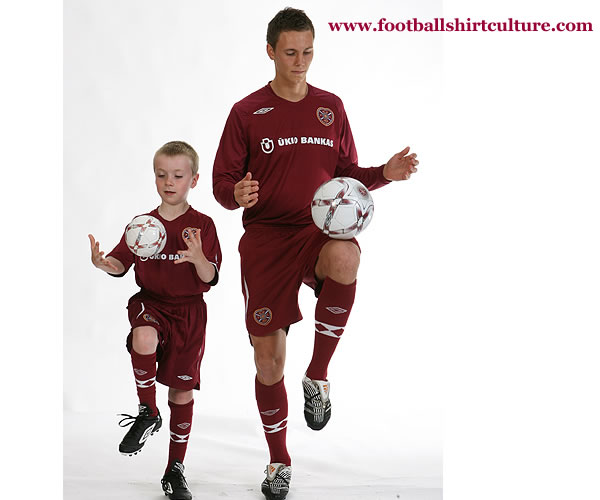 hearts 2008-09 home umbro kit hearts_2008_09_home_umbro_kit.jpg