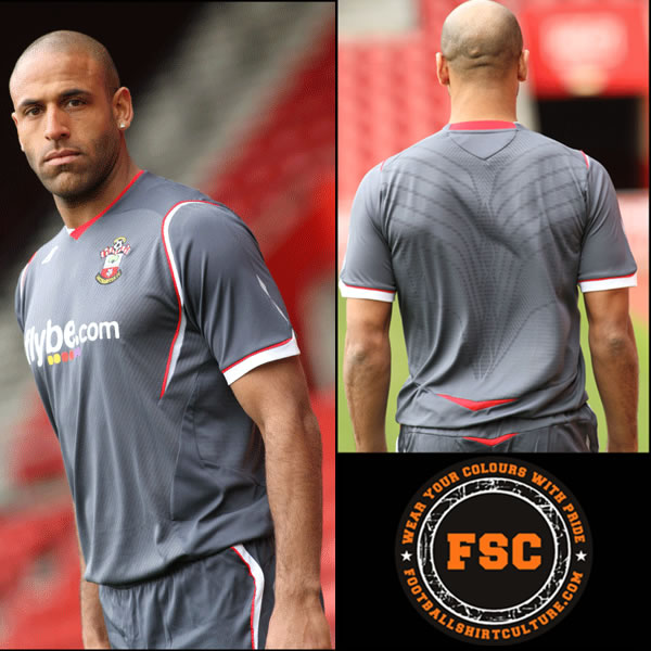 This is the new Southampton 2008/2009 away kit made by Umbro southampton_08_09_away_umbro_kit_shirt.jpg