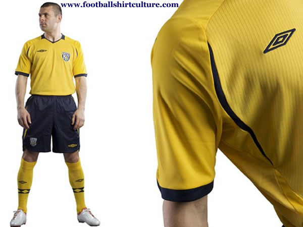 west_brom_albion_08_09_umbro_away_kit.jpg