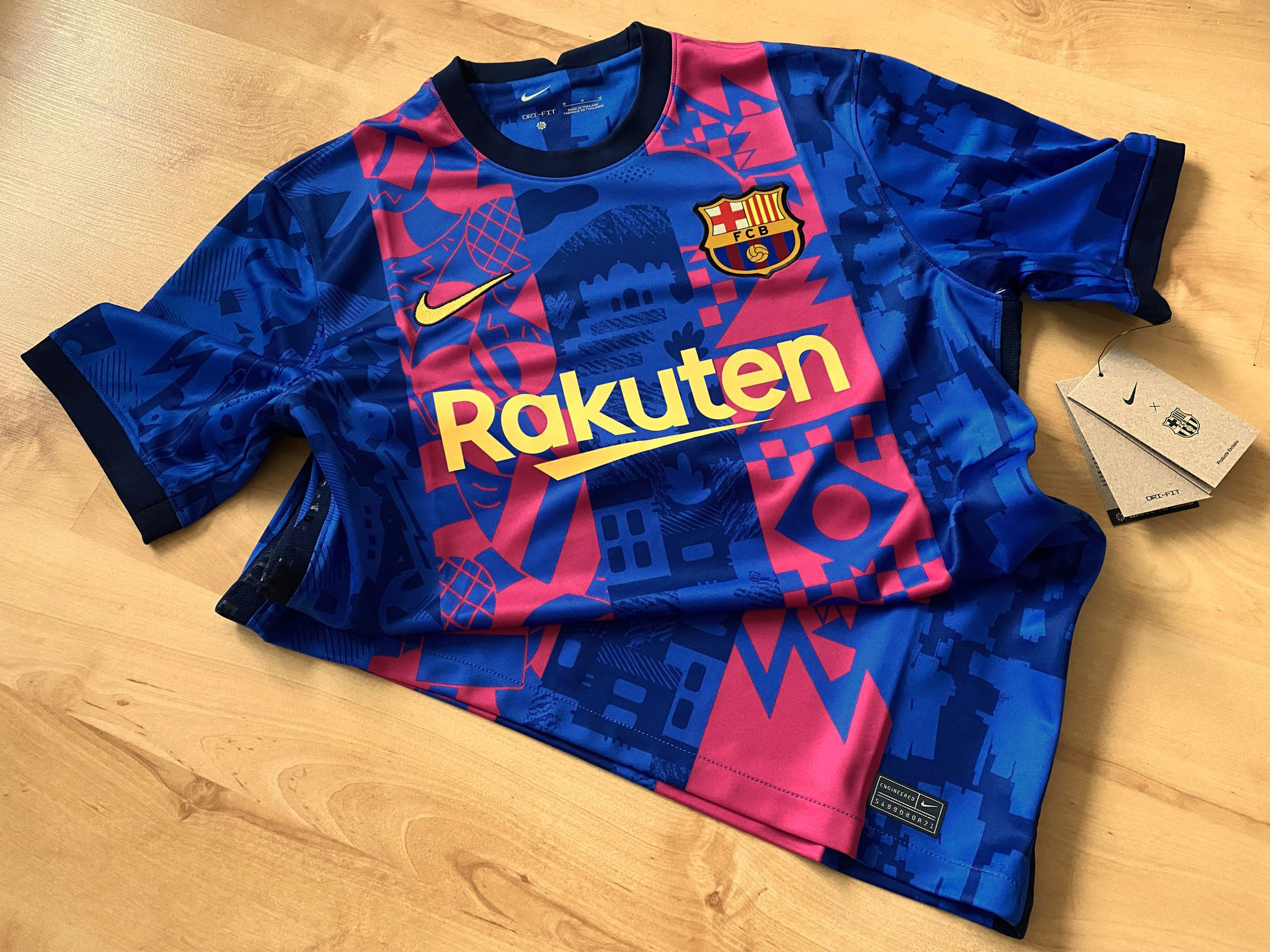 Barcelona FC Home Jersey 2021-22 - COPYCATZ