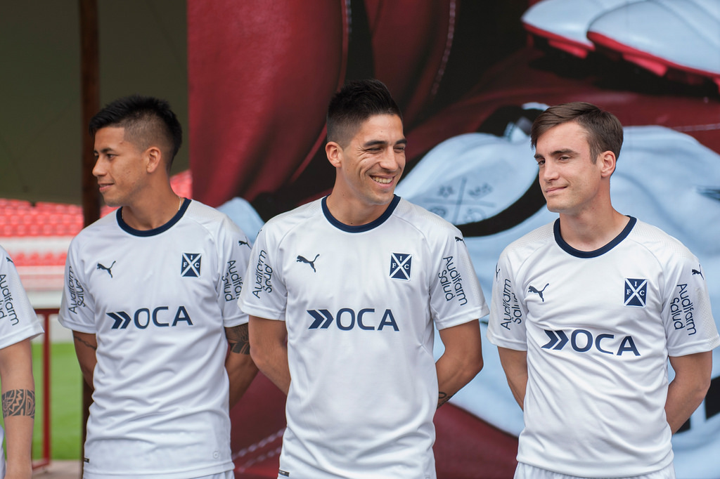 Club Atletico Independiente ( CAI ) 17-18 kit home