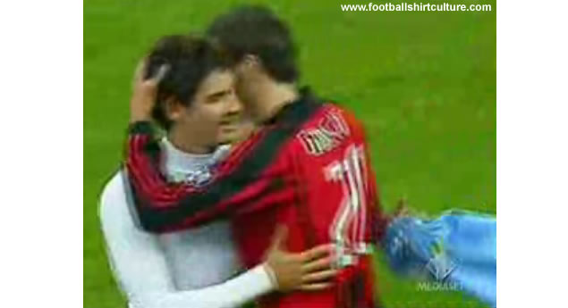 If you are wondering what happened to the shirt worn in the second half, take a look at this video. Apparently he swapped it with a Napoli player at the end of the match.. Giving away a € 20.000 ? football shirt. If you are wondering what happened to the shirt worn in the second half, take a look at this video. Apparently he swapped it with a Napoli player at the end of the match.. Giving away a € 20.000 ? football shirt.