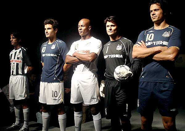 Santos launched their new home, away and 3rd kits for the 08/09 season made by umbro. 