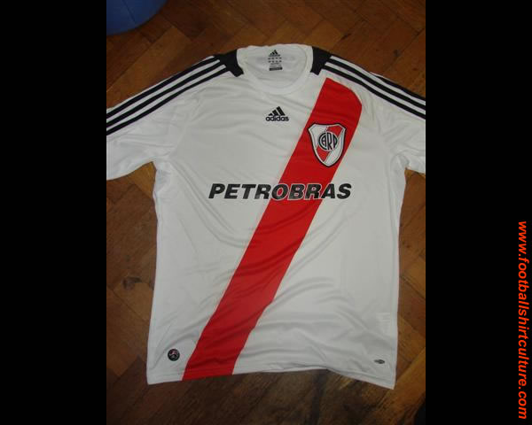 Adidas and River Plate presented the new shirt for the 2008/2009 season Adidas and River Plate presented the new shirt for the 2008/2009 season