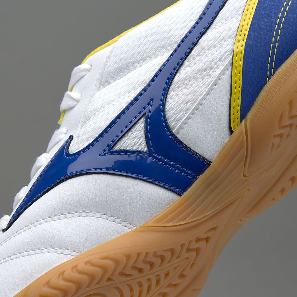 mizuno sala club 2
