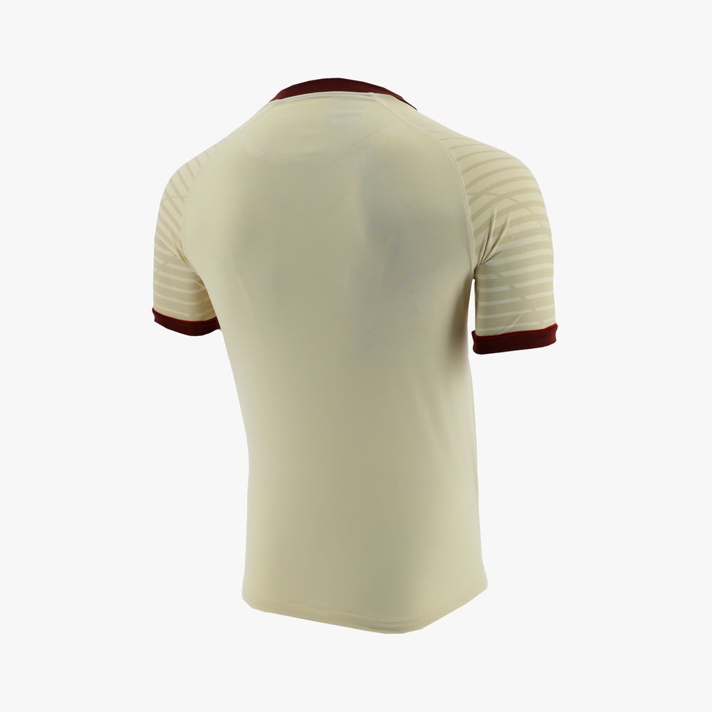 polos de universitario 2020