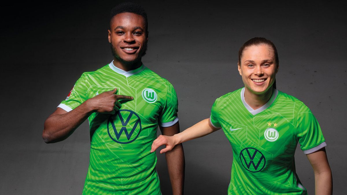 VfL Wolfsburg 2021-22 Nike Home and Away Shirts | 21/22 Kits ...