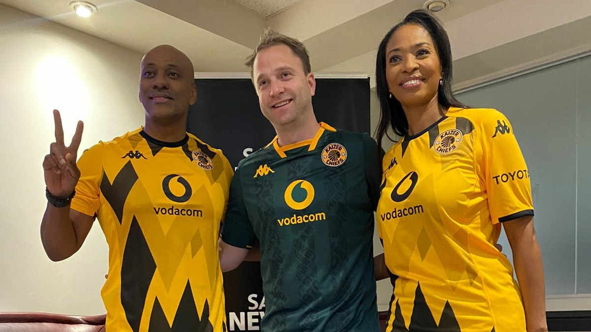 Kaizer Chiefs 23/24 Home and Away Kits Video - Football Shirt Culture -  Latest Football Kit News and More