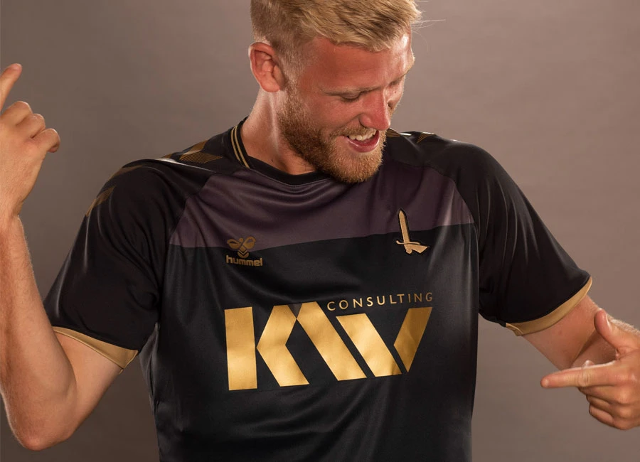 Charlton Athletic 2021-22 Hummel Third Kit #CharltonAthletic #cafc #CharltonAthleticFC #sharethegame