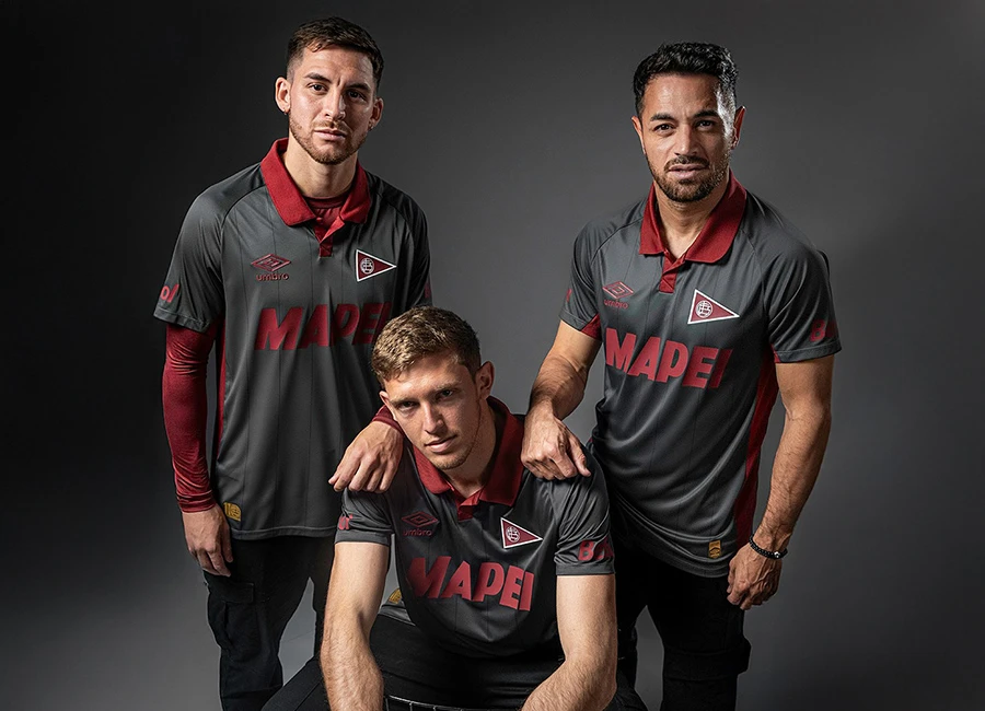 Club Lanús 2025/26 Umbro Third Kit