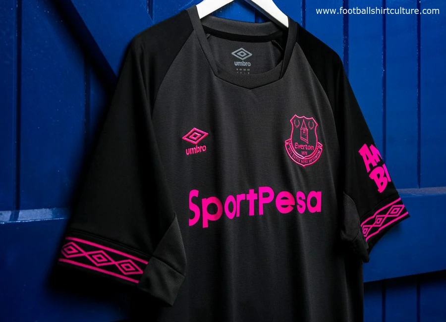 Everton 2018-19 Umbro Away Kit