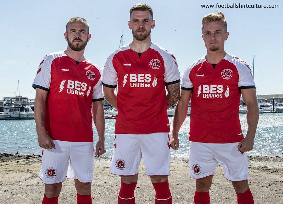 Fleetwood Town 2018-19 Hummel Home Kit