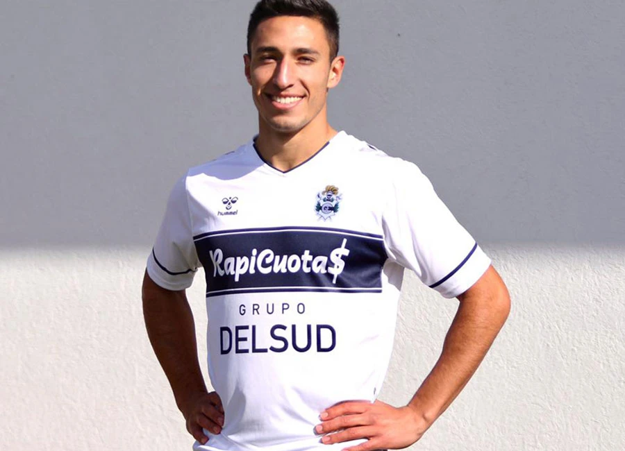 Gimnasia 2021-22 Hummel Home Shirt #AguanteGimnasia #AguanteGimnasia #Gimnasia #sharethegame