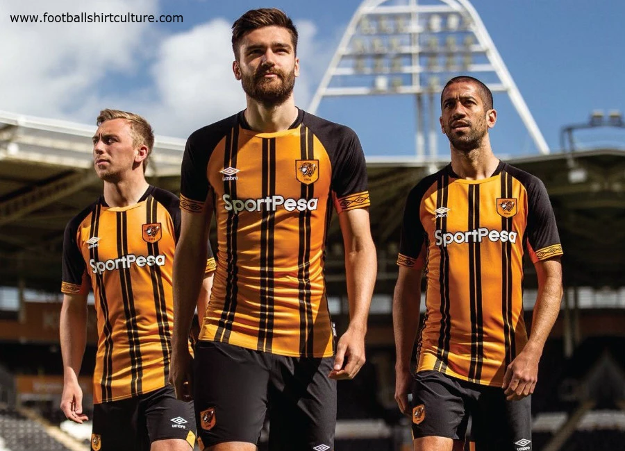 Hull City 2018/19 Umbro Home Kit