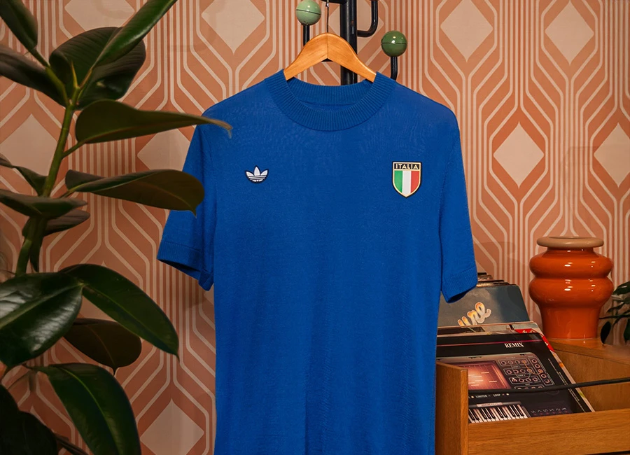 Italy 70s jersey