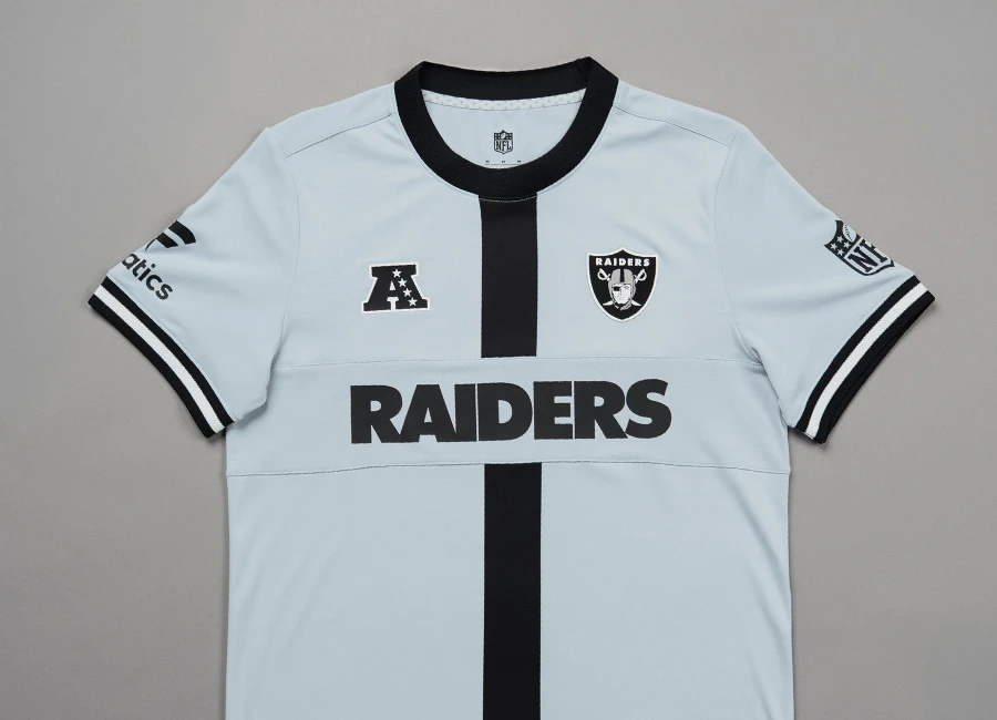 Las Vegas Raiders 2025 Fanatics NFL Football x Football Fan Top